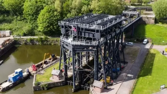 Anderton Boat Lift